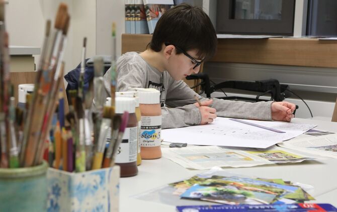 Malen und Theaterspielen für die Genesung_0