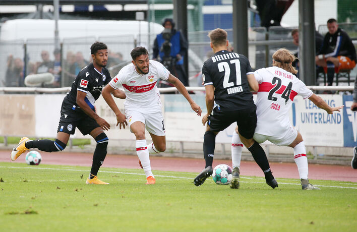 Fußball VfB Stuttgart vs. DSC Arminia Bielefeld
