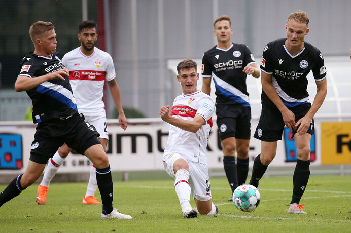 Fußball VfB Stuttgart vs. DSC Arminia Bielefeld