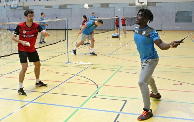 BadmintonTVB04