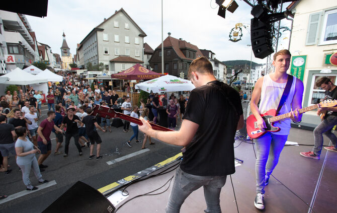 42. Winnender Stadtfest – der City-Treff 2019 - Bild 23_23