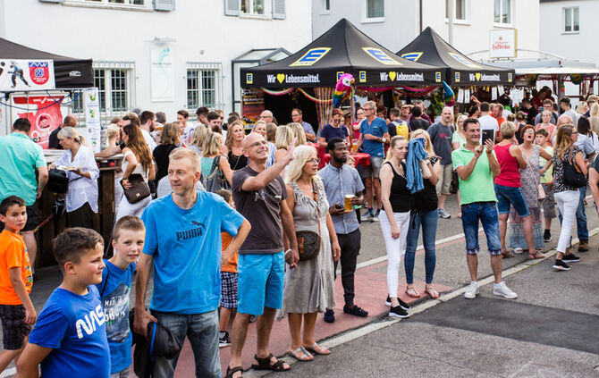42. Winnender Stadtfest – der City-Treff 2019 - Bild 44_44