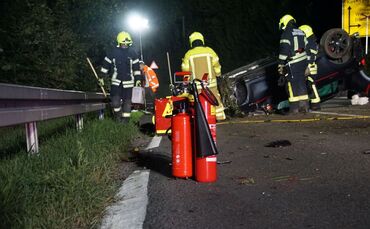 Erdmannhausen: PKW ueberschlaegt sich