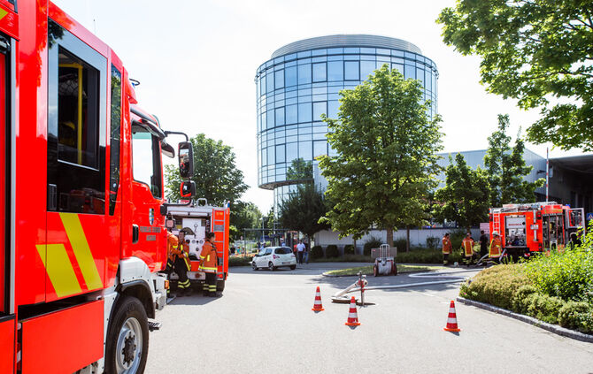 Feuerwehreinsatz bei Stoba - Produktionshalle geräumt - Bild 04_8