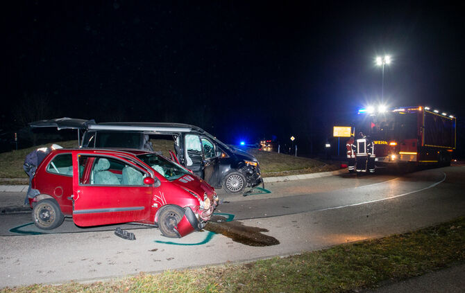 Unfall im Kreisverkehr - Bild 01_3