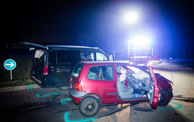Unfall im Kreisverkehr - Bild 03_7