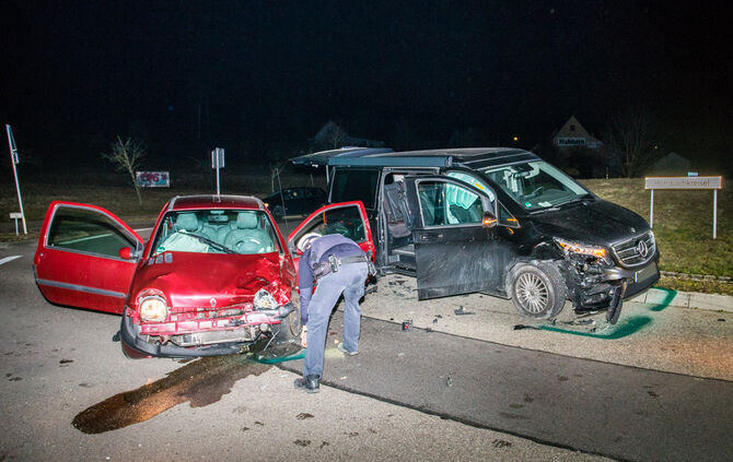 Unfall im Kreisverkehr - Bild 06_9