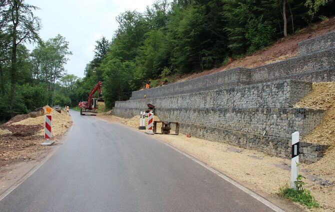 Hangrutsch Kreisstraße Walkersbach Straße gesperrt Sanierung_0