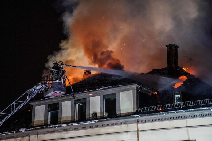 Esslingen: Dachstuhlbrand loest Grosseinsatz aus