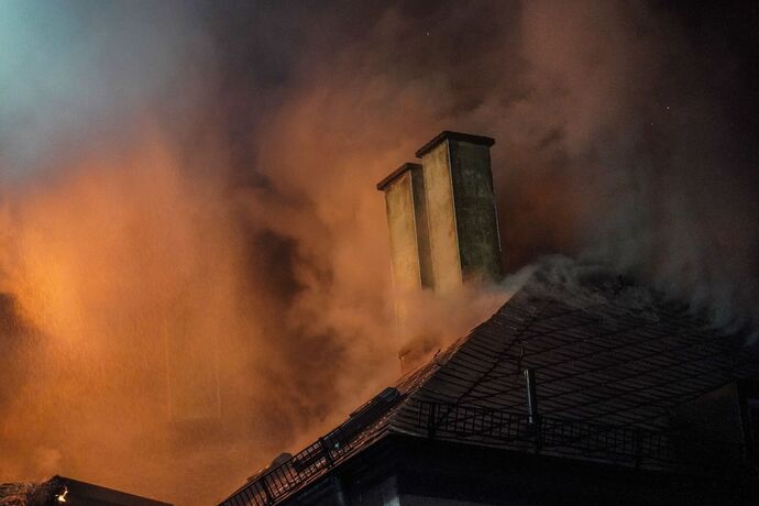 Esslingen: Dachstuhlbrand loest Grosseinsatz aus