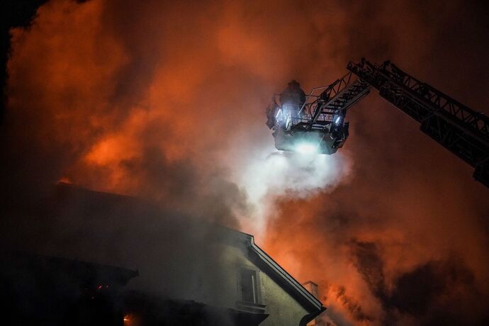 Esslingen: Dachstuhlbrand loest Grosseinsatz aus