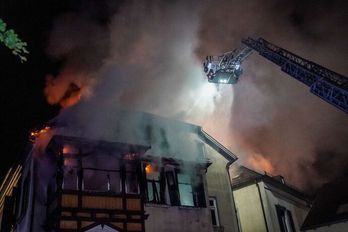 Esslingen: Dachstuhlbrand loest Grosseinsatz aus