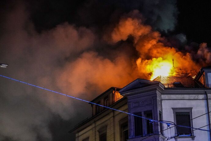 Esslingen: Dachstuhlbrand loest Grosseinsatz aus