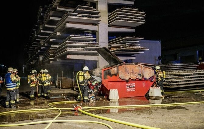 Containerbrand auf dem Gelände der Firma Bürkle - Bild 01_13