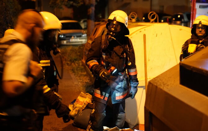 Brandstiftungsserie im Ort  - Bild 02_15