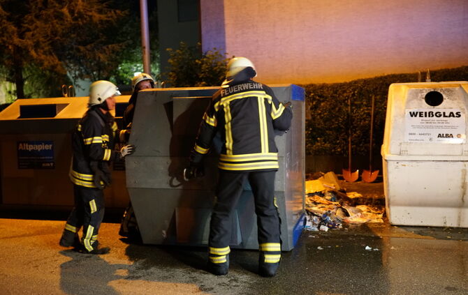 Brandstiftungsserie im Ort  - Bild 08_20