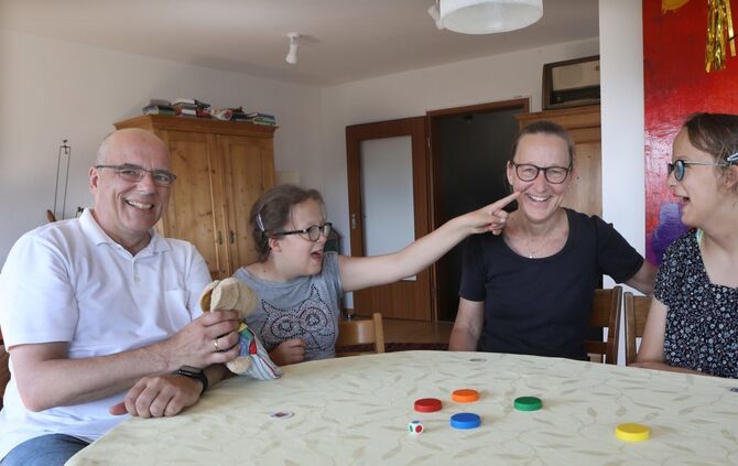 Delfine helfen therapiemüder Familie_0