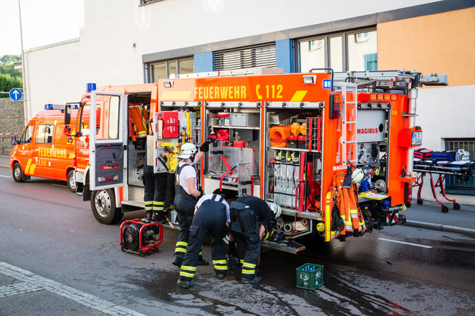 Brand im Treppenhaus, Etzwiesenstrasse, Backnang, 15.09.2020.