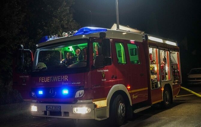 Wohnwagen brennt lichterloh_5
