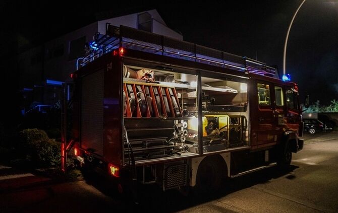 Wohnwagen brennt lichterloh_6