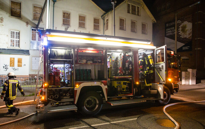 Brand in alter Lederfabrik - Bild 10_11