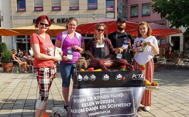Peta Aktion Hund grillen_0