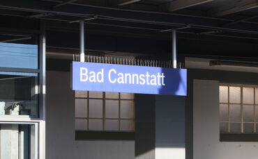 S-Bahn sbahn s bahn bahnhof Bad Cannstatt schild symbol symbolbild symbolfoto