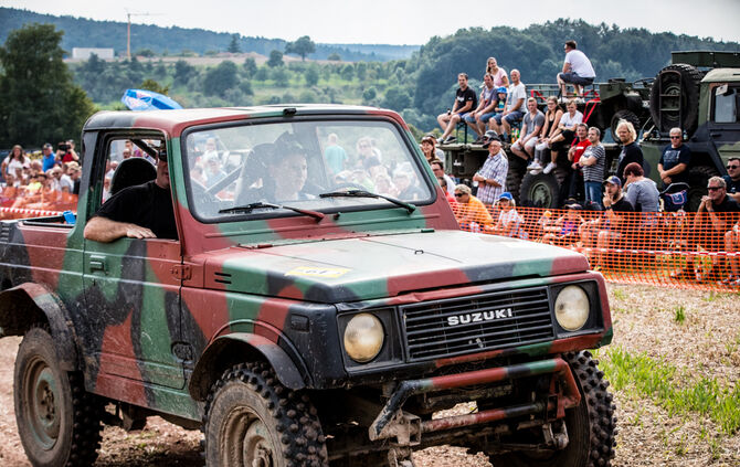 Motorsport auf dem Acker - Bild 01_0