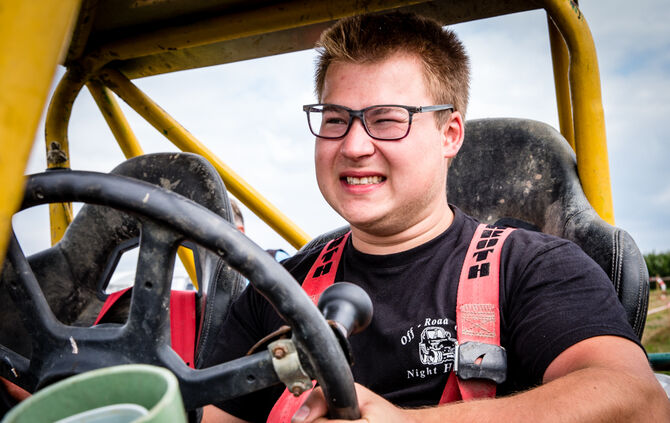 Motorsport auf dem Acker - Bild 08_7