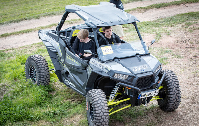 Motorsport auf dem Acker - Bild 25_24