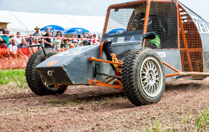 Motorsport auf dem Acker - Bild 39_38