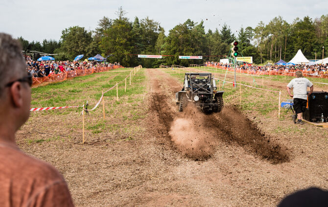 Motorsport auf dem Acker - Bild 70_69