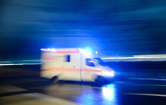 Krankenwagen mit Blaulicht