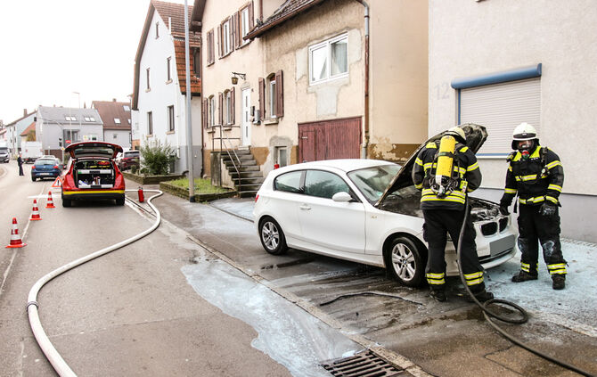 Autobrand in Beutelsbach - Bild 02_1