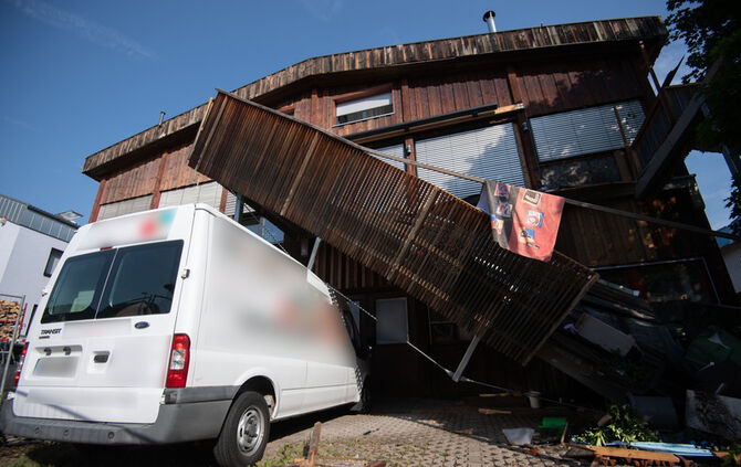 Mehrere Verletzte bei Balkoneinsturz