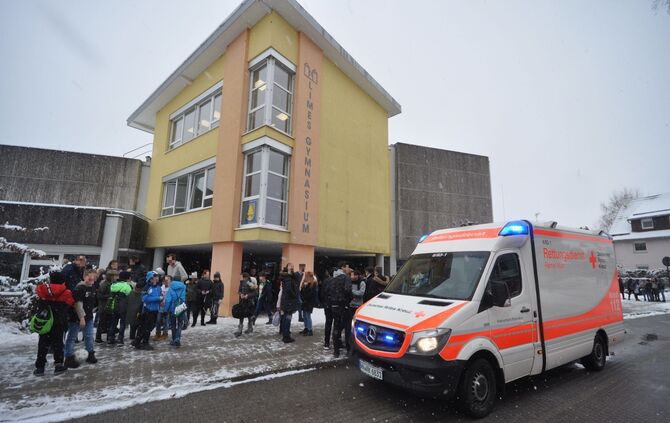 Welzheim Großeinsatz im Limes-Gymnasium_0
