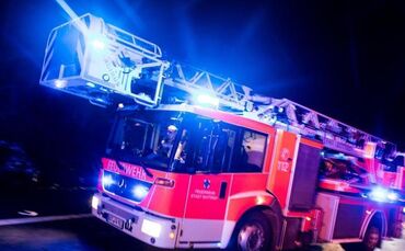 Feuerwehr mit Blaulicht