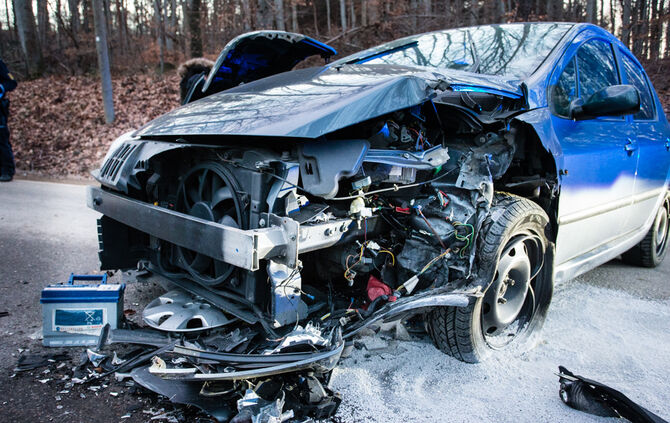 bb_unfall_stetten_05-02-2019_10_10