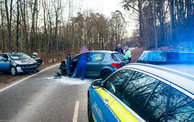 bb_unfall_stetten_05-02-2019_12_12