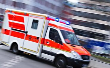 Rettungswagen mit Blaulicht