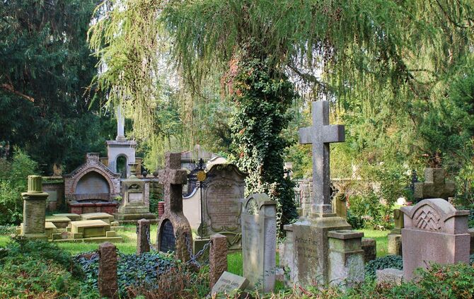 Friedhof Grab Gräber Symbol Symbolbild symbolfoto