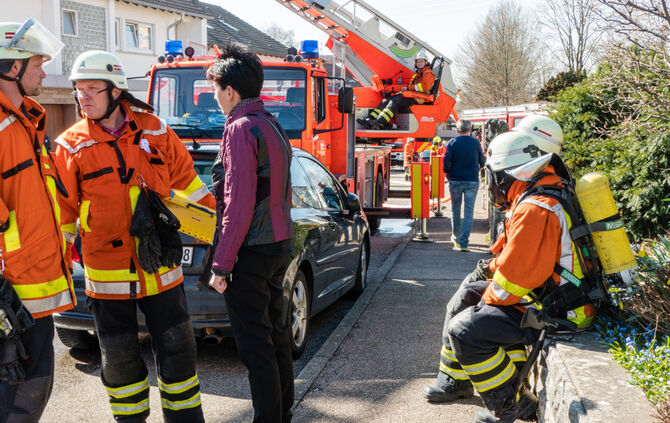 Solaranlagen auf Wohnhaus in Brand geraten - Bild 16_19