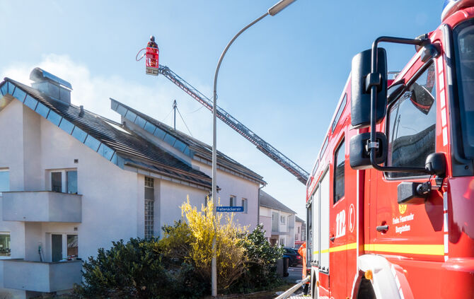 Solaranlagen auf Wohnhaus in Brand geraten - Bild 13_22