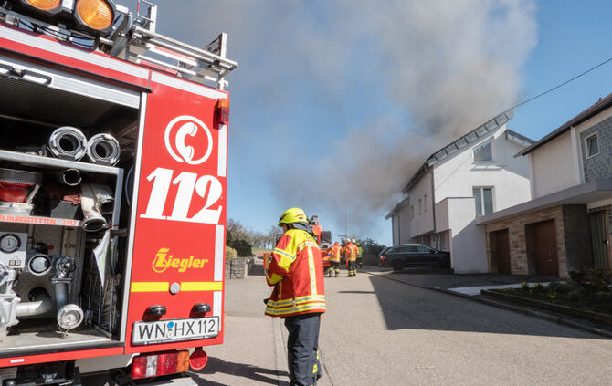 Solaranlagen auf Wohnhaus in Brand geraten - Bild 04_31