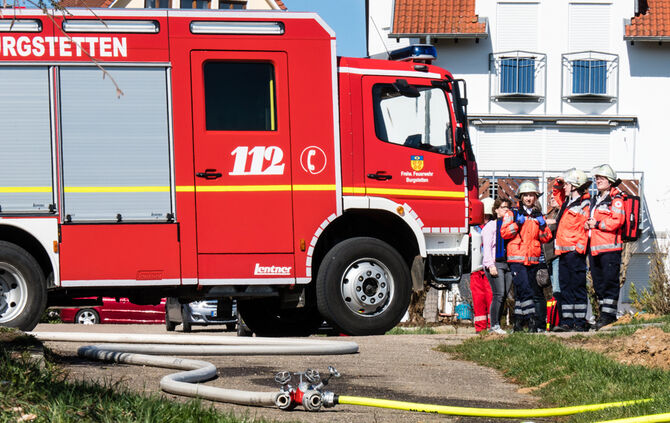 Solaranlagen auf Wohnhaus in Brand geraten - Bild 02_33
