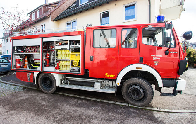 Waschbär klemmte fest - Feuerwehr half - Bild 09_7