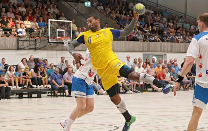 TVB FC Porto Handball M'Bengue_0