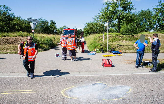 Eilmeldung! Schwerer Motorradunfall - Bild 19_7