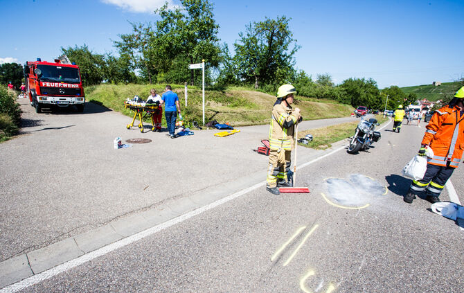 Eilmeldung! Schwerer Motorradunfall - Bild 13_10
