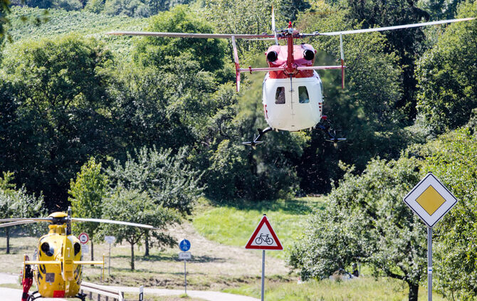 Eilmeldung! Schwerer Motorradunfall - Bild 12_11